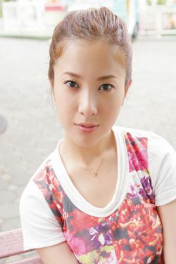 震动棒下女人难受