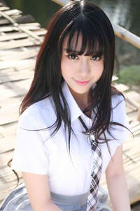 万美汐